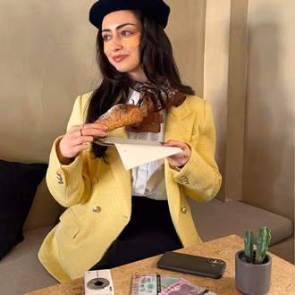 Stimmungsbild Produkt Emily in Paris Ceramide Croissant