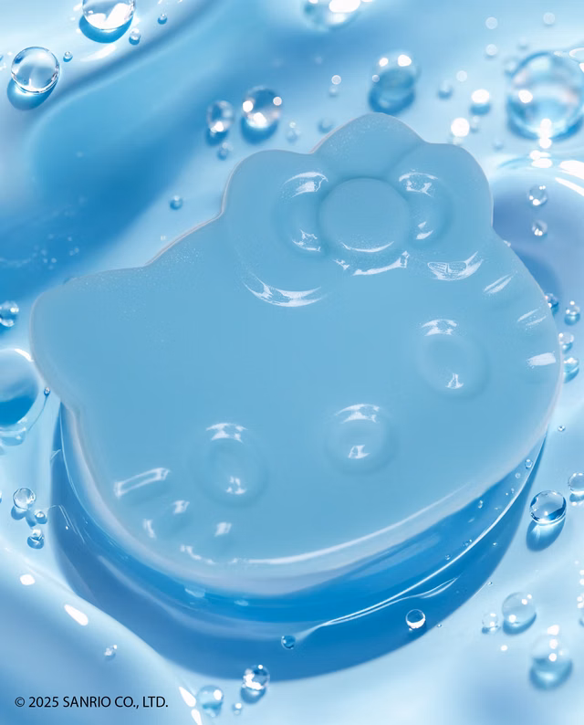 Mood image for Hello Kitty Aloe Vera & Coenzyme Q10 eye pad mask
