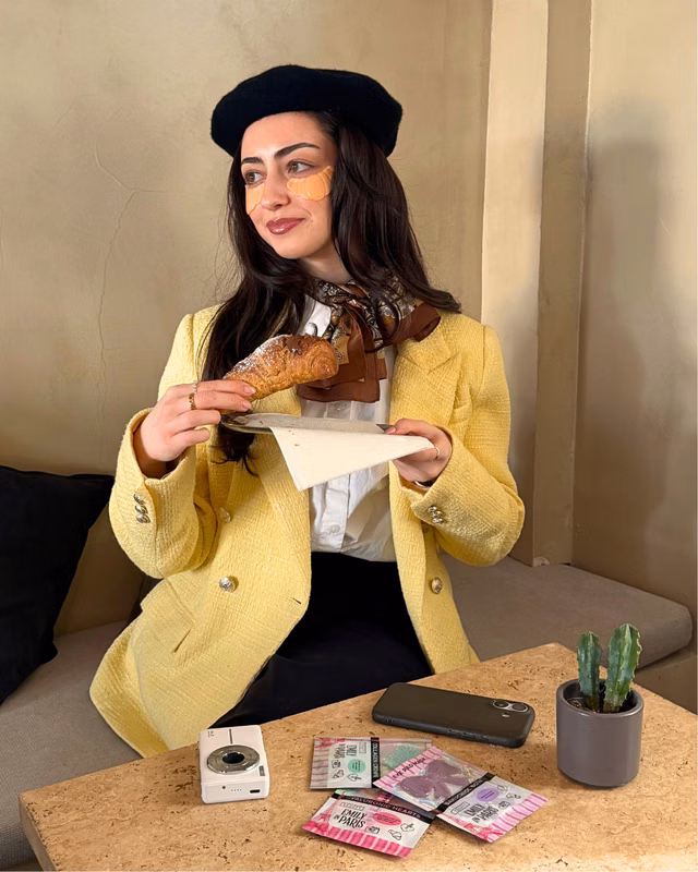 Stimmungsbild Produkt Emily in Paris Ceramide Croissant